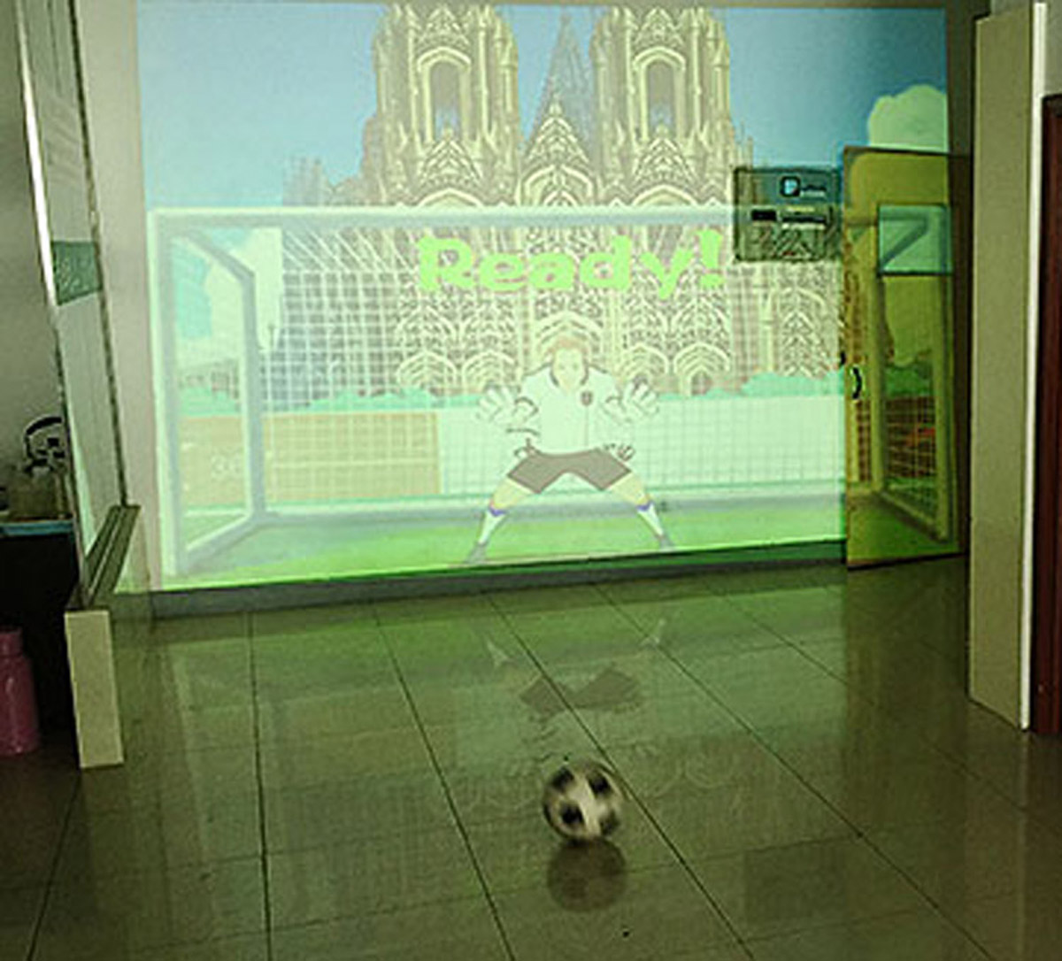 校园安全使用体感识别技术的虚拟足球射门.jpg