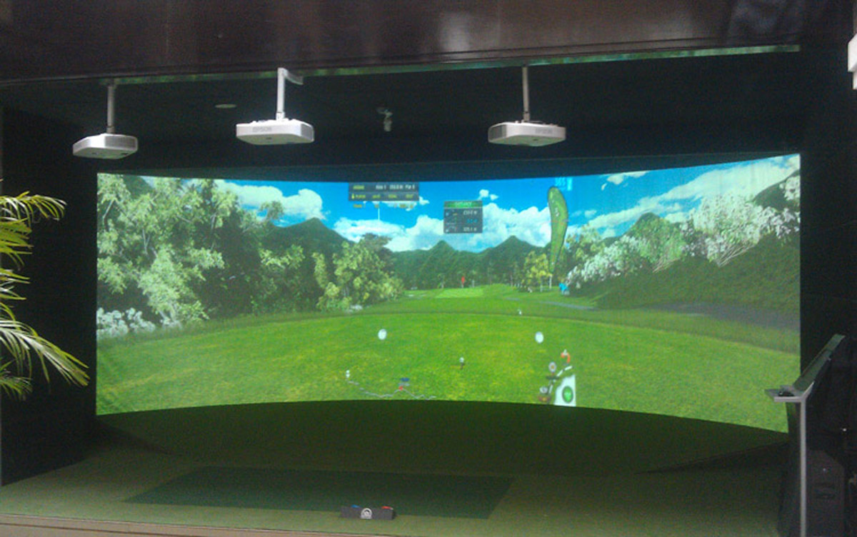 校园安全高尔夫模拟设备.jpg