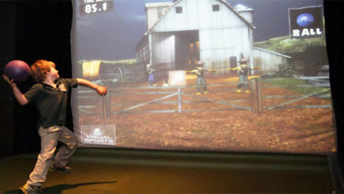 北塔校园安全虚拟僵尸闪避球体验