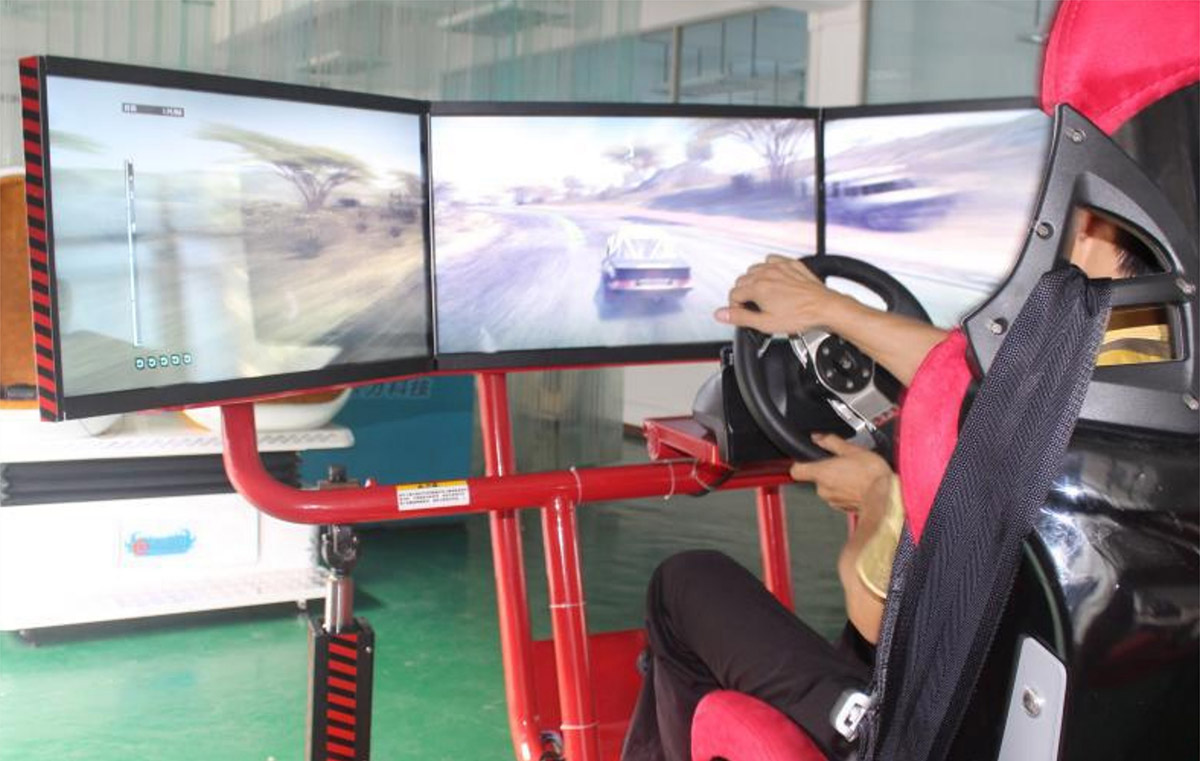 校园安全F1三屏实感模拟赛车